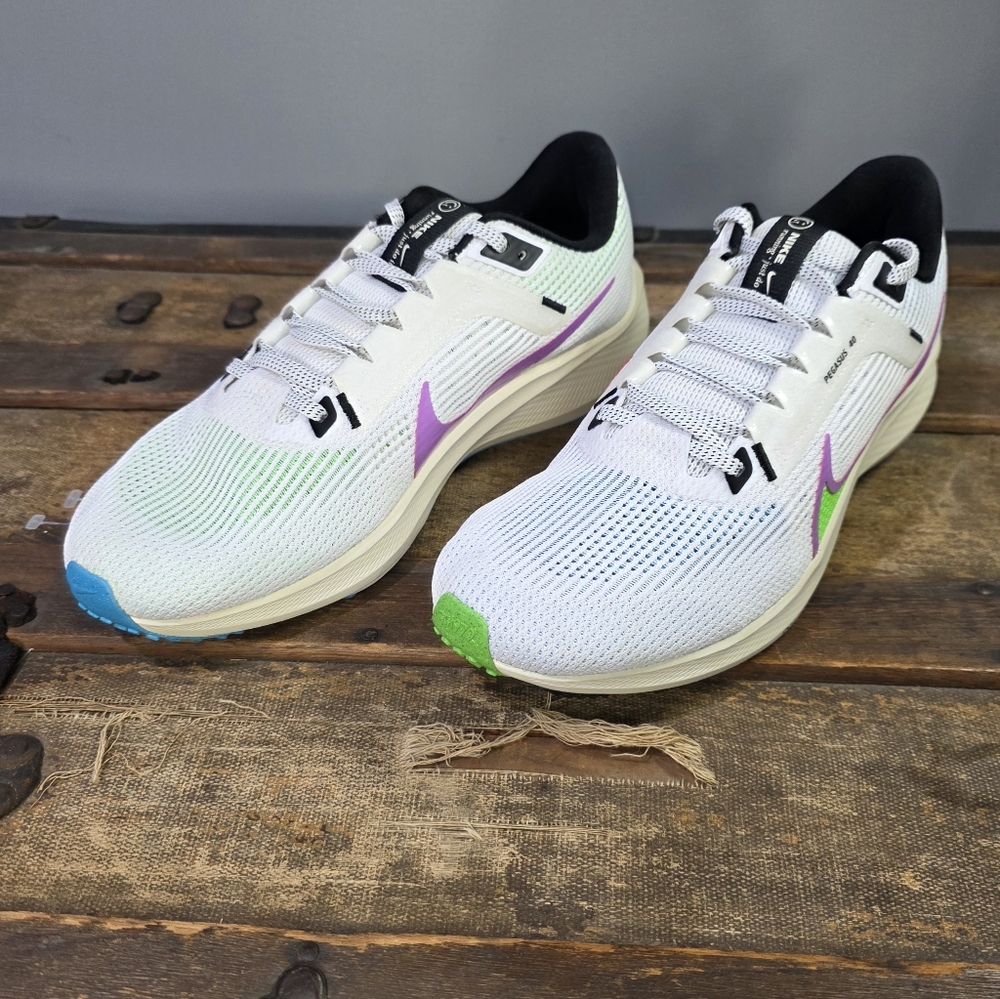 Nike Air Zoom Pegasus 40 Lightweight Multicolor Running Sneakers. 9